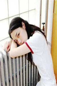 带电饭锅穿饥荒年，我选阴狠权臣在线看