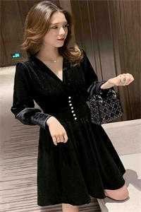 新婚夜走错房，被军官小叔亲哭了全文