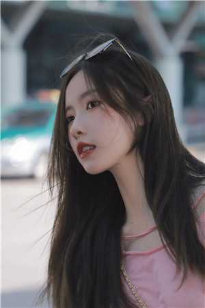 带电饭锅穿饥荒年，我选阴狠权臣结局