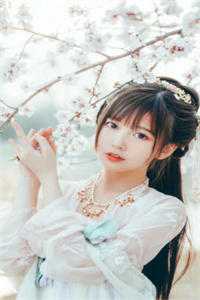 未婚妻助理当众向她求婚后，我的身份曝光了爆款热文