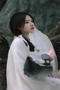 灾年开启，我穿越当救世主异常火爆